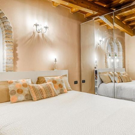 Nell'Antico Ghetto Ebraico Apartment แฟร์รารา ภายนอก รูปภาพ