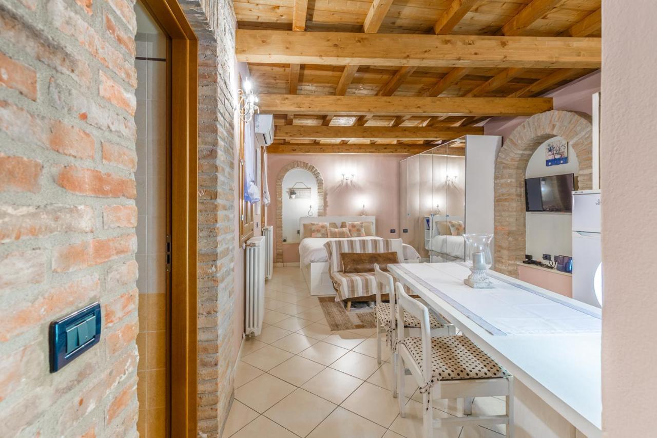 Nell'Antico Ghetto Ebraico Apartment แฟร์รารา ภายนอก รูปภาพ