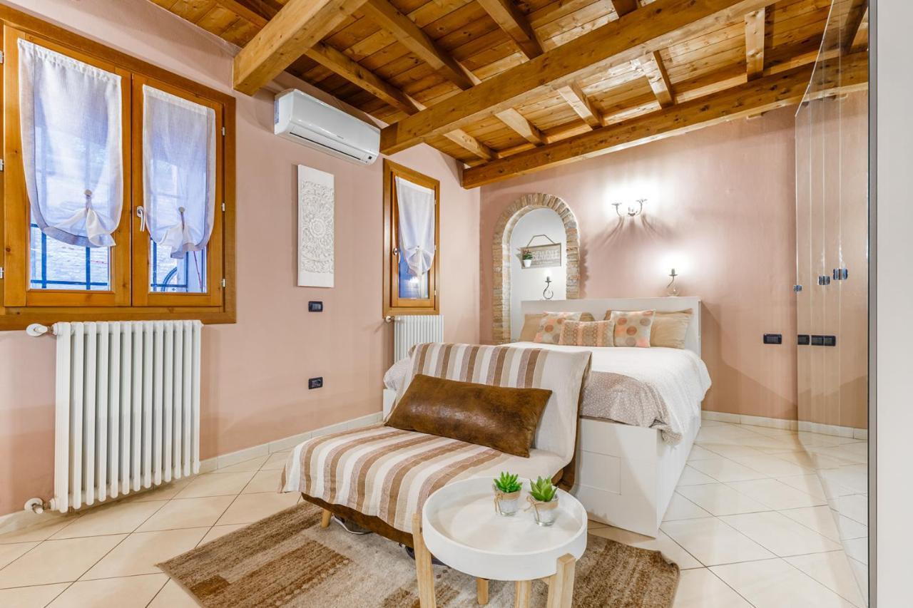 Nell'Antico Ghetto Ebraico Apartment แฟร์รารา ภายนอก รูปภาพ