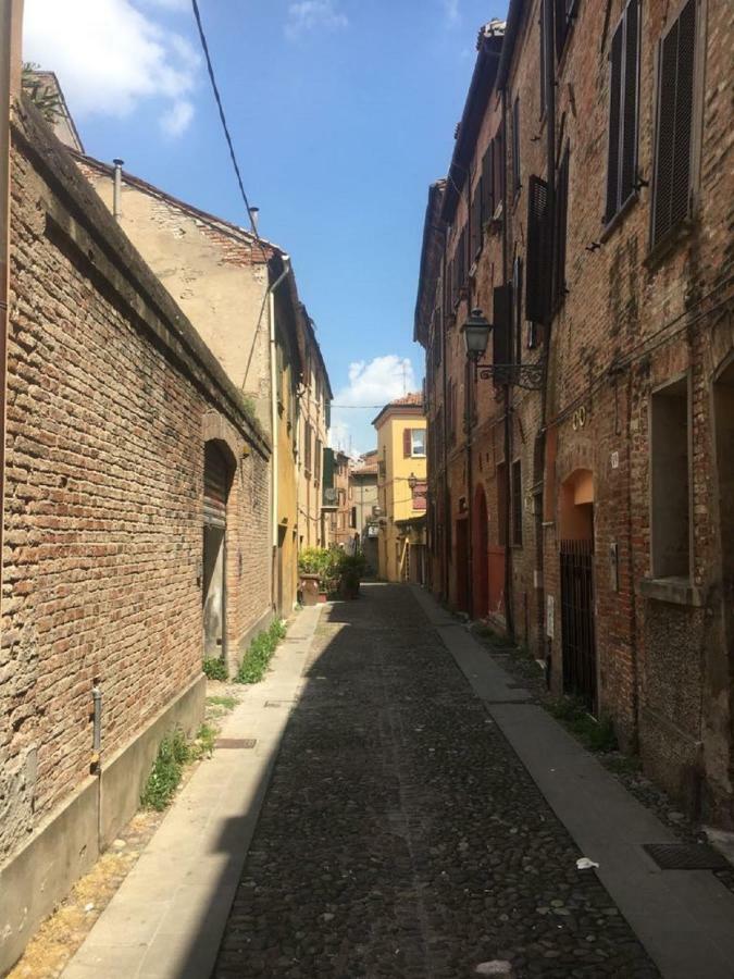 Nell'Antico Ghetto Ebraico Apartment แฟร์รารา ภายนอก รูปภาพ