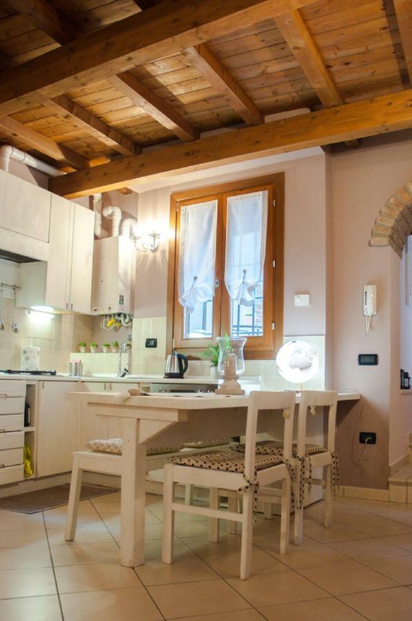 Nell'Antico Ghetto Ebraico Apartment แฟร์รารา ภายนอก รูปภาพ